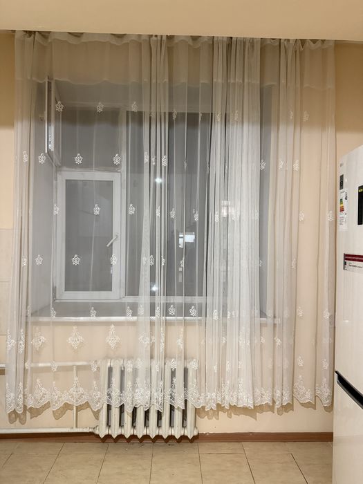 Перде ақ түсті жарты жыл пайдаландық