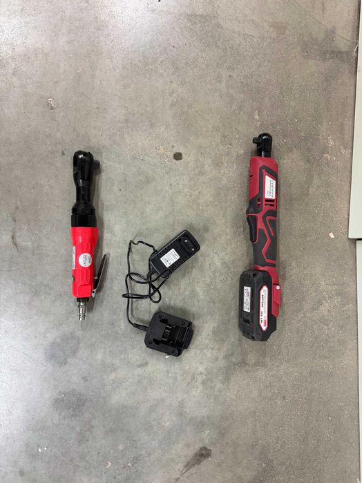 R20 Тресчотка 3/8" 40Nm LED 1x2Ah /Тресчотка пневматична 1/2"68Nm 1/4"