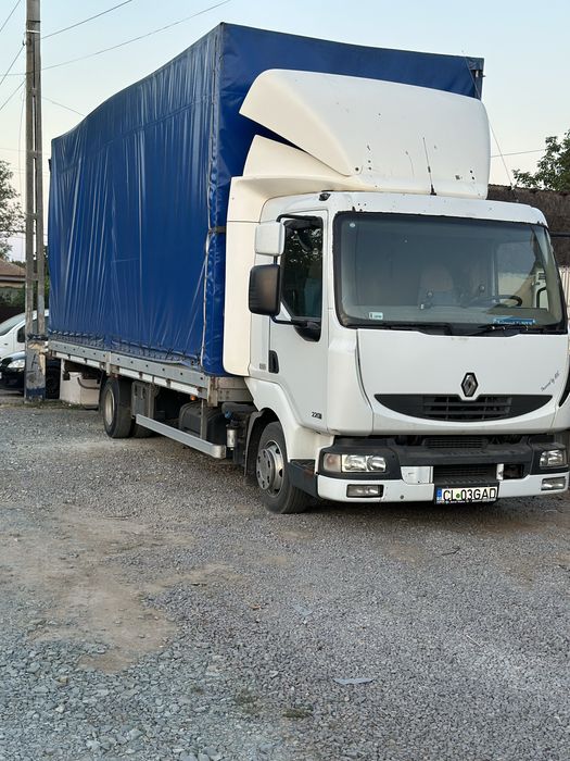 Camion Renault Midlum