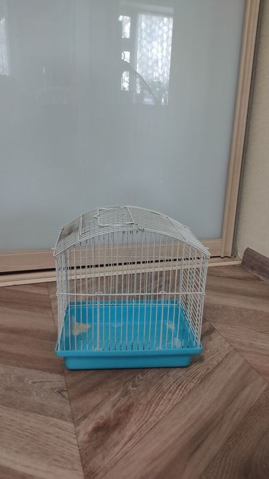 Продам клетки для попугаев