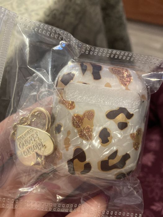 Чехол на AirPods