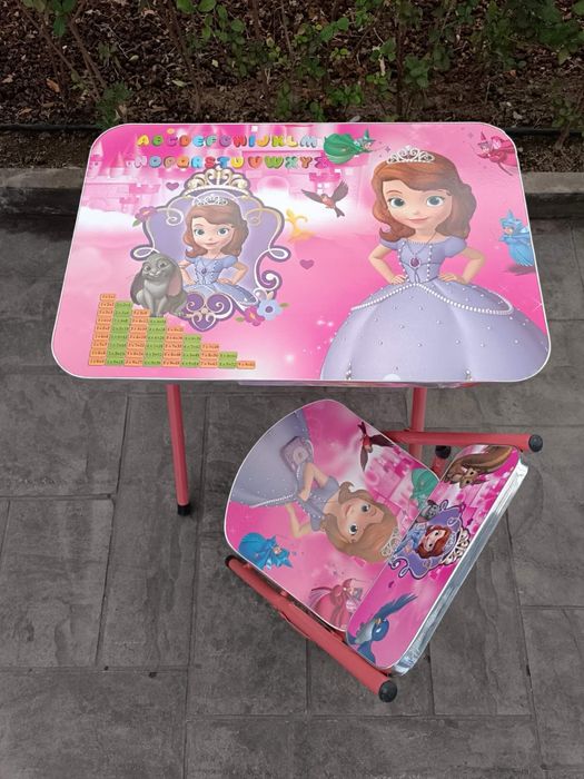 Детски масички със столчета