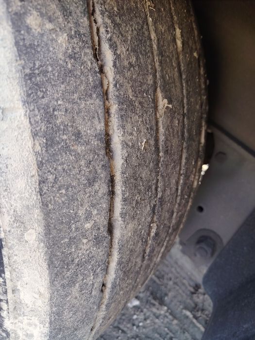 De vanzare camion Renault standar  cu semi remorca Schmitz