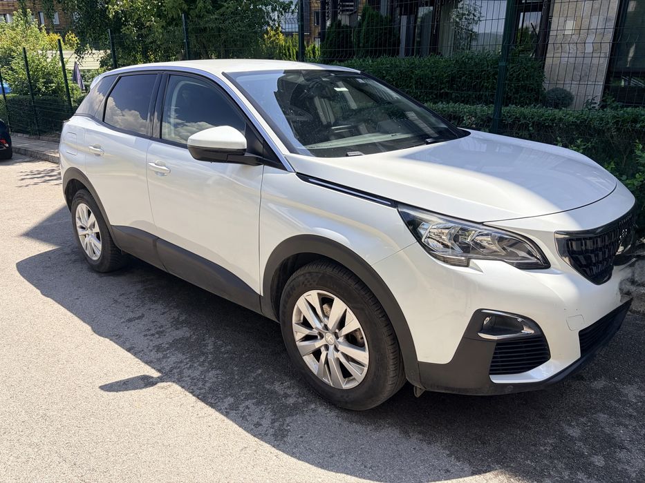 Продавам Peugeot 3008