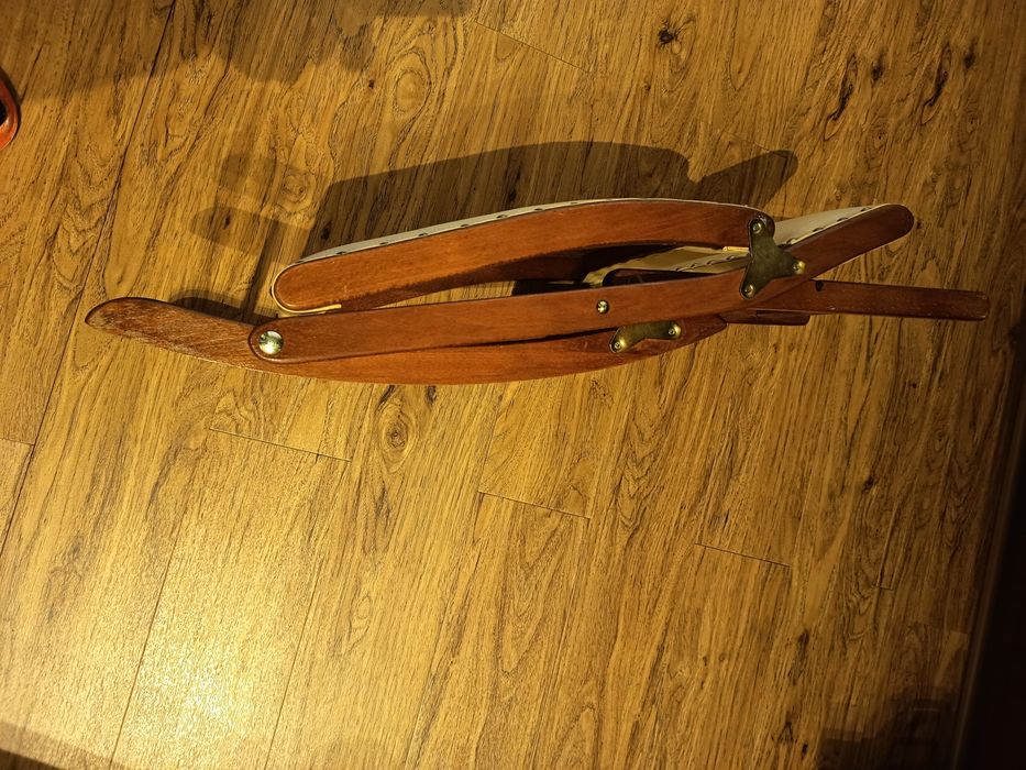 Ретро столче за крака