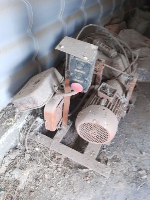 Лебёдка 500кг. Грузападемнаст