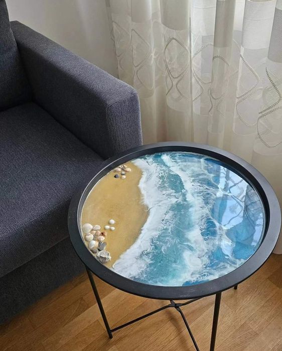 Кафе масичка от епоксидна смола с морски вълни