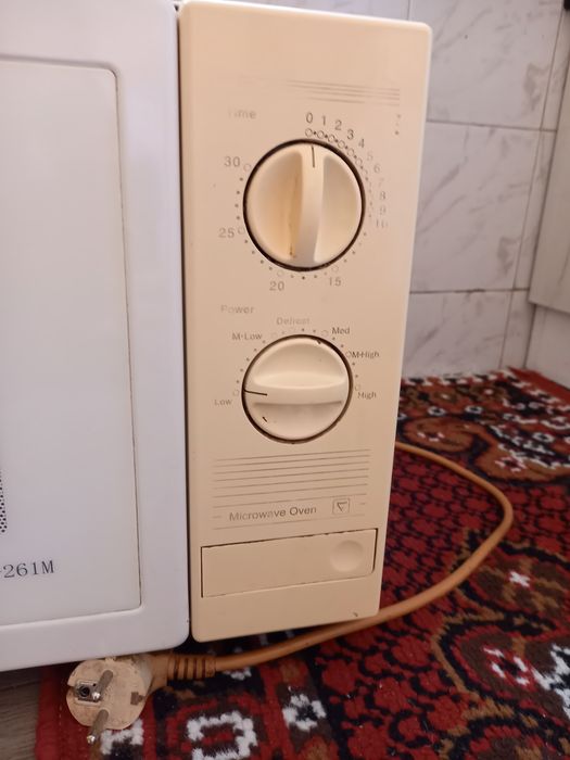 Микровълнова печка Nova