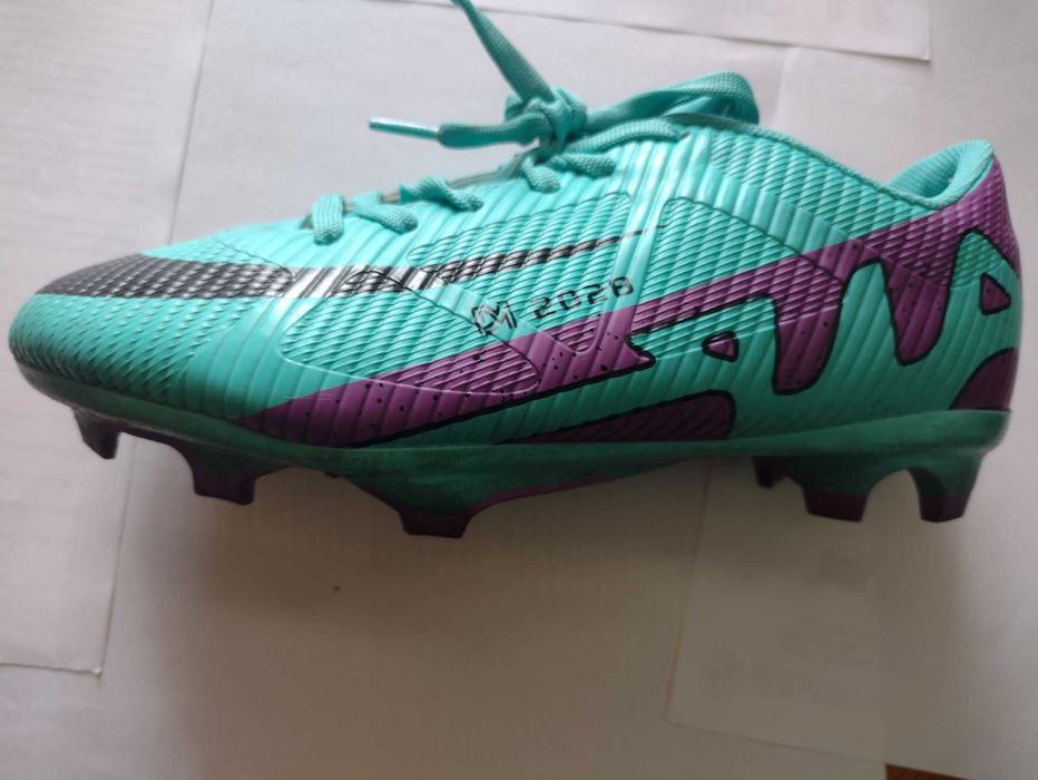 Бутонки за футбол