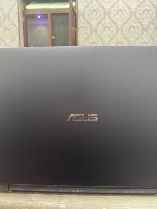 Продается Asus vivobook core i3 7thgen