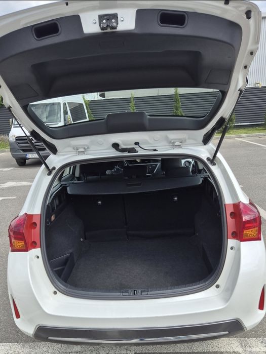 Toyota Auris 1.8 Hybrid , an 2015, 187.500 km