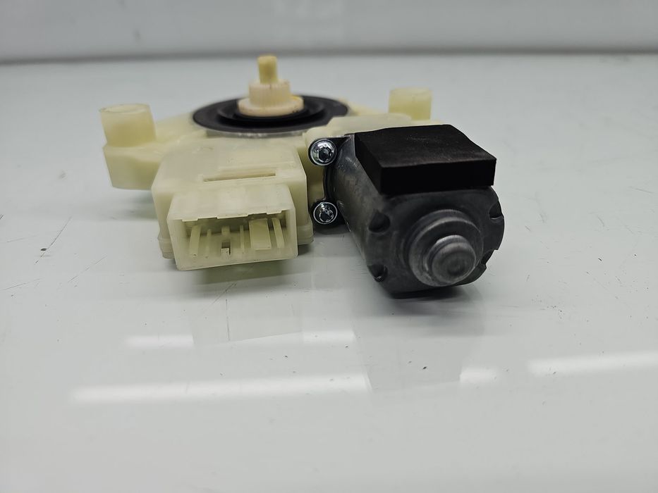 Motoras geam dreapta spate Volkswagen Passat B8 Variant (3G5) [Fabr 20