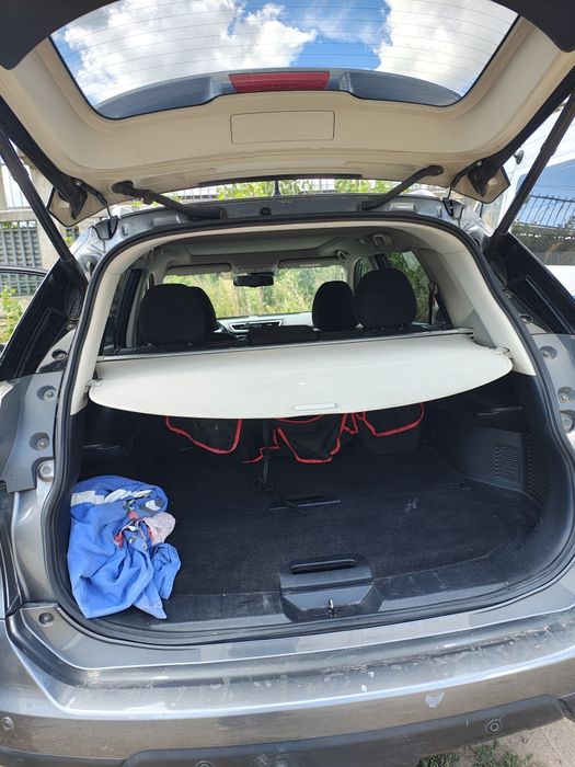 Vând Nissan xtrail
