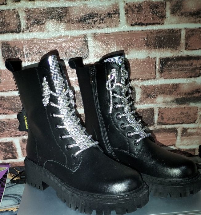 Продам сапоги новые и тёплые