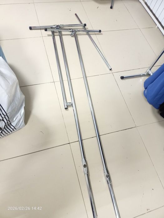 Стойка вешалка напольная