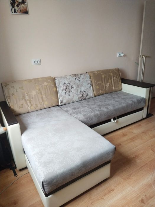 Продается   диван