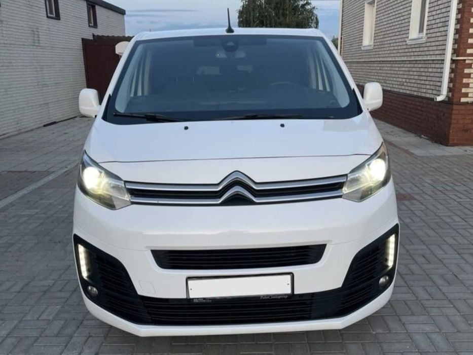 Delegatsiya va mehmonlar uchun transport xizmati O'zbekiston bo'ylab