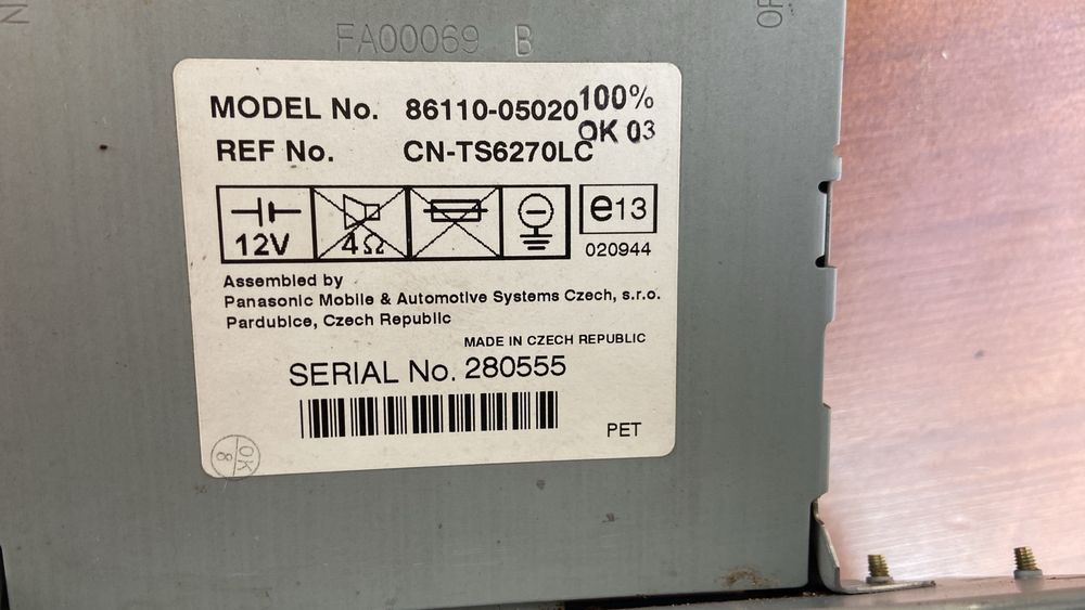 Конзола  за Toyota Avensis T25