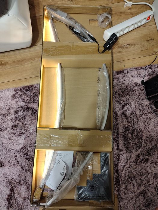 Lumina de colt camera