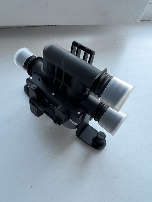 Водяной клапан отопителя печки BMW e53 e60 e61 e63 e64 e65