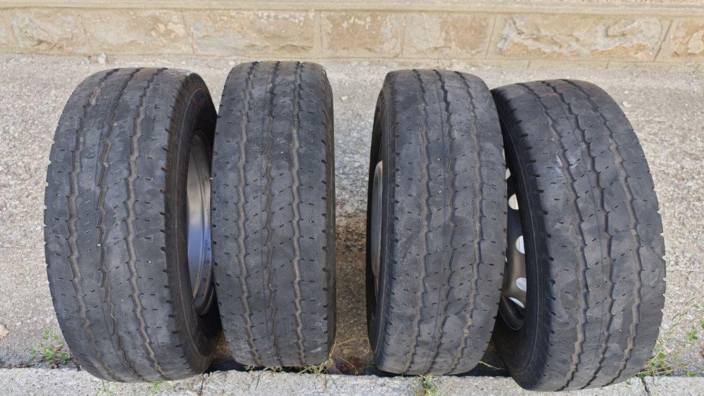 Гуми 215 70 15 CP със джанти 5x118 15 и тасове за кемпер Fiat Ducato