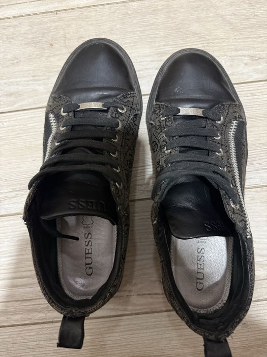 Маратонки Guess 38 размер