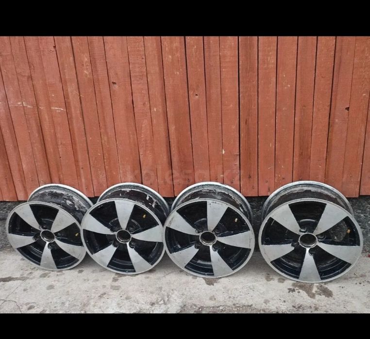 Продам титанки Размер R13 диски на ваз Лада