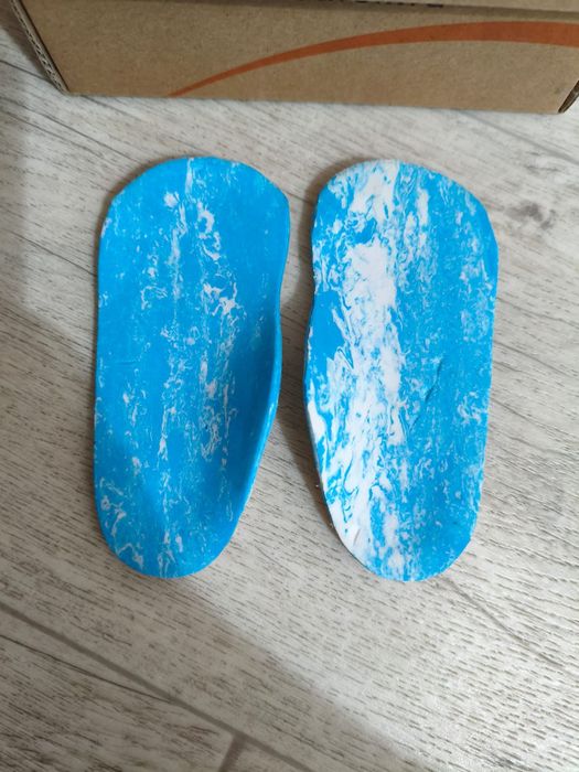 Продам ортопедические сандали.