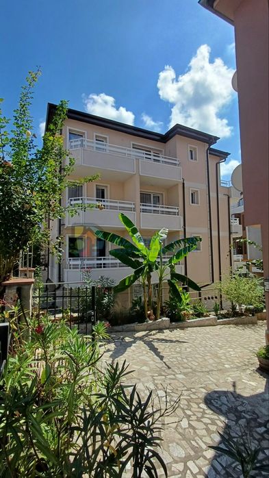 Продава се Тристаен апартамент в Царево - 123 кв.м за 519 €/кв.м - Снимка #2