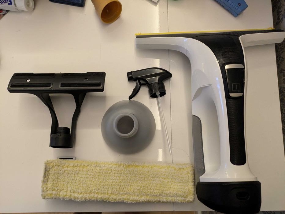 Aspirator geamuri alb Karcher WV6 - impecabil, folosit o singură dată