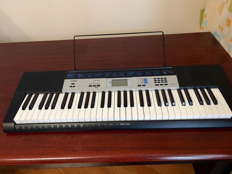 Синтезатор Casio