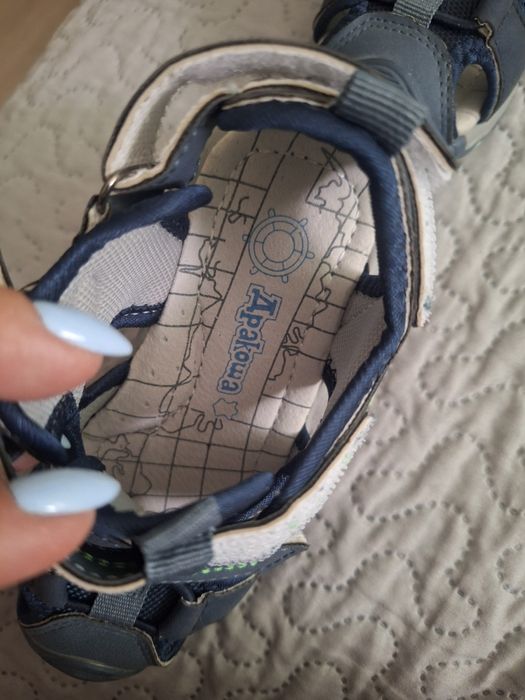 Нови сандали 26 номер