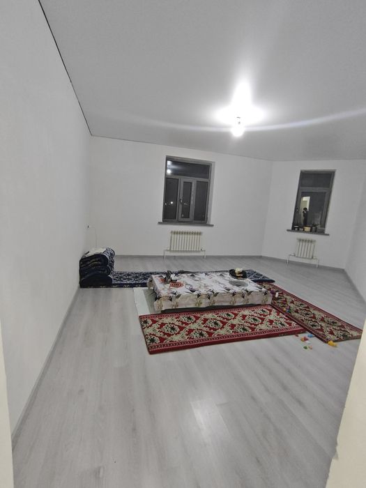 Квартира сатылады изынде 9жыл кредиы бар накка 600 айтаман келысемыз