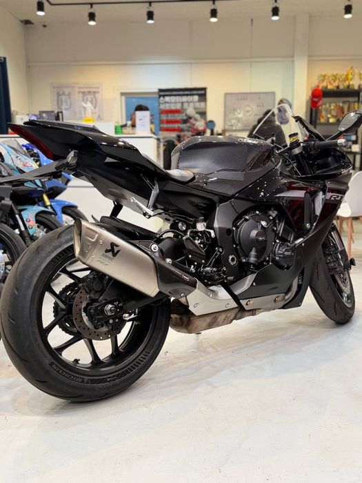 Yamaha YZF-R1 2024