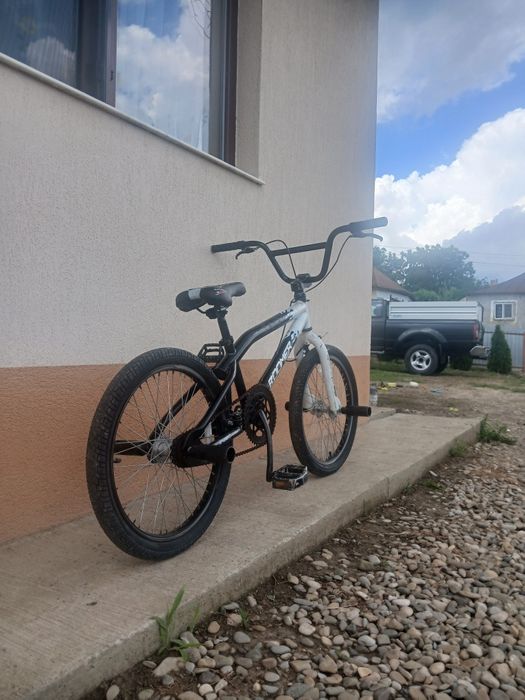 Vând bmx boomer rooki 360
