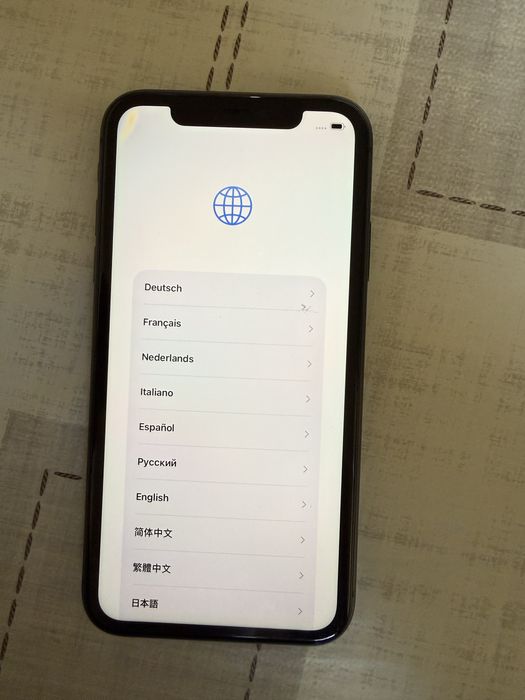 Iphone 11 с кутия,зарядно, перфектно състояние