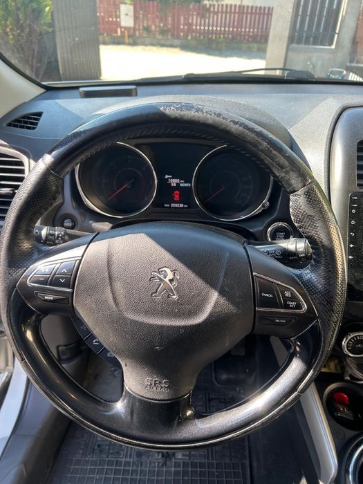 Vand Peugeot 4008, 2013