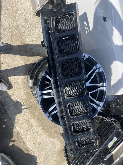 Решетка Jeep Compass 2017-