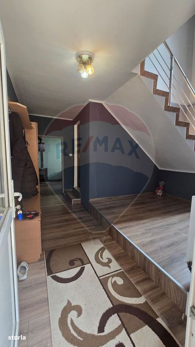 Casă / Vilă cu 5 camere de vânzare