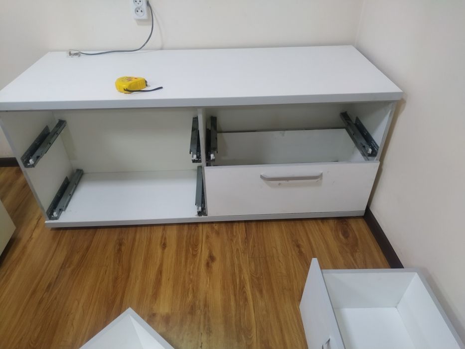 Мебельщик сборка разборка ремонт установка мебели сперевозкой Мебельши