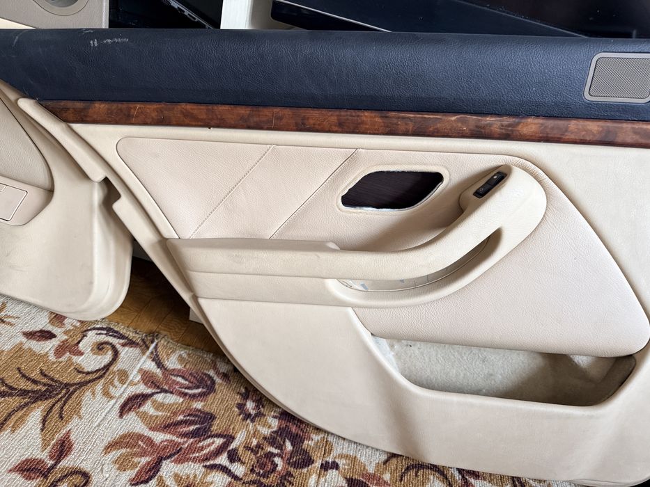 Продам дверные карты BMW E39 бмв е39
