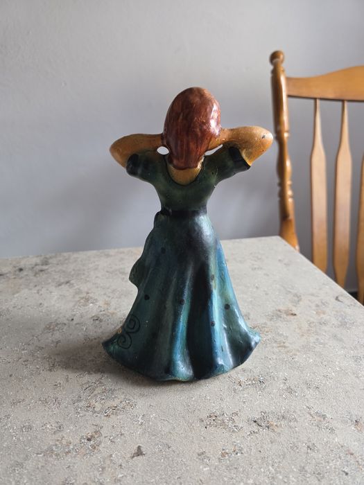 Statuetă retro din teracotă