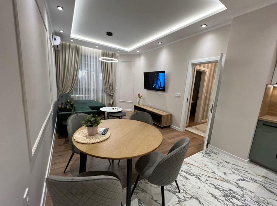 Дава се под наем Двустаен апартамент в Пловдив, Христо Смирненски - 69 кв.м за 700 € - Снимка #1