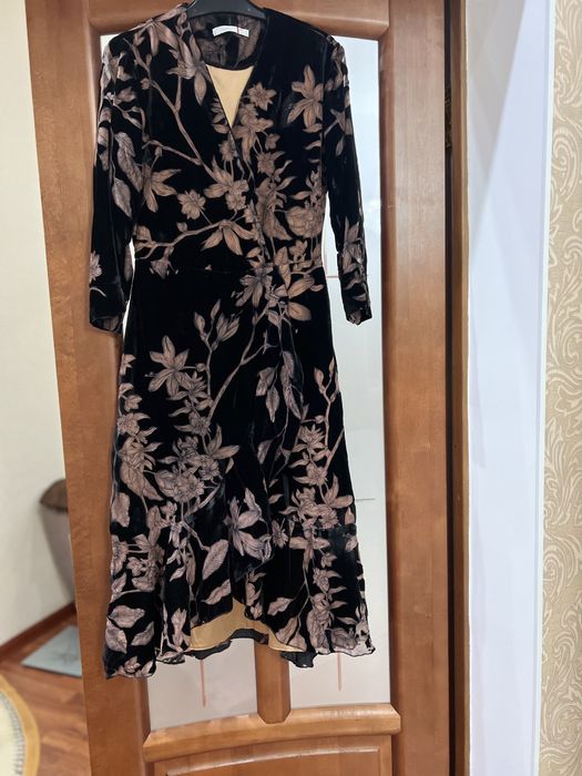 Продаться платья