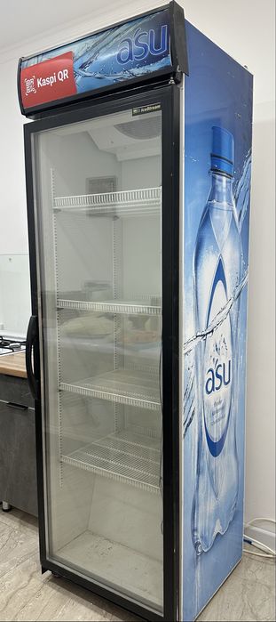 Витринный холодильник