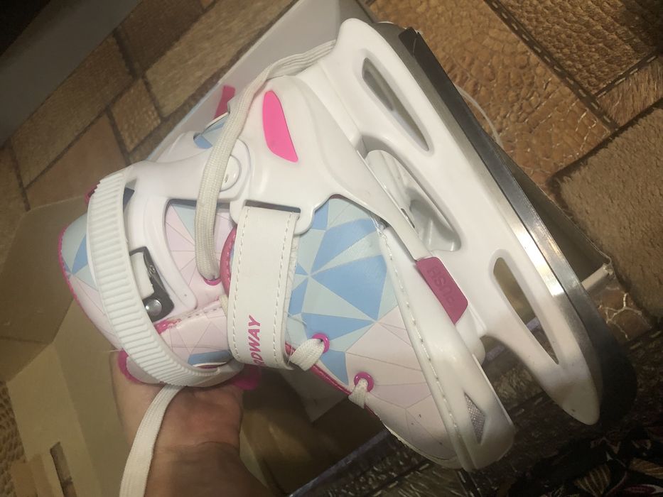 Коньки на девочку 26-31 размер