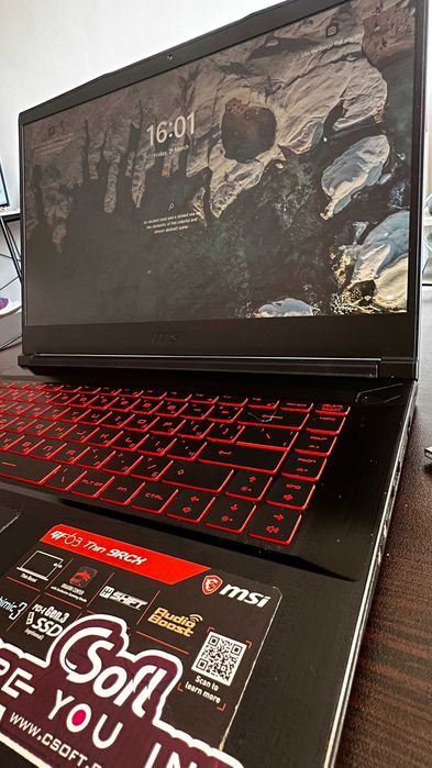 Геймърски лаптоп MSI GF63 Thin 9RCX