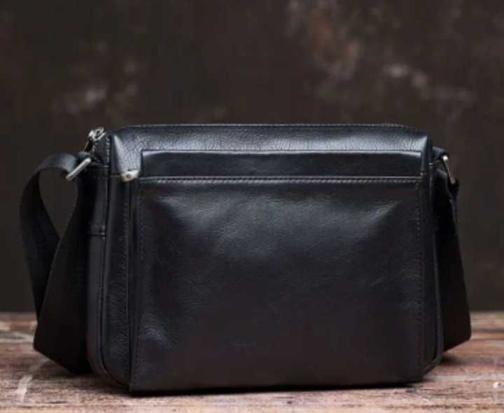 Мъжка чанта. Кросбоди. Естествена кожа. Нов.