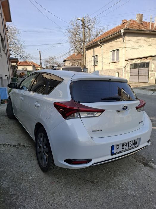 Toyota Auris 2018 година автоматик, хибрид,газ, бензин