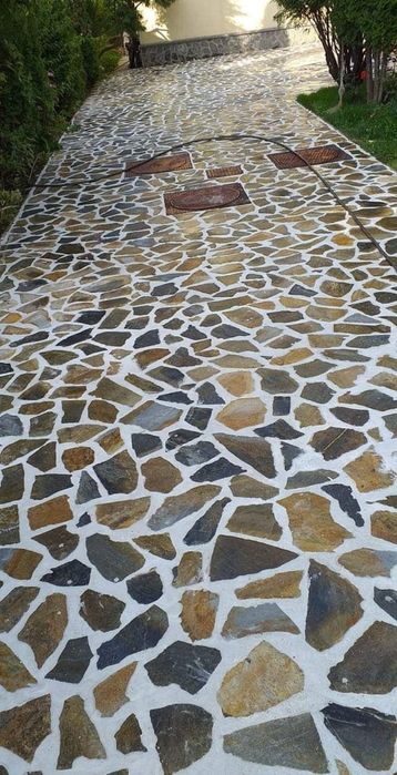 Piatra naturala de munte și montaj